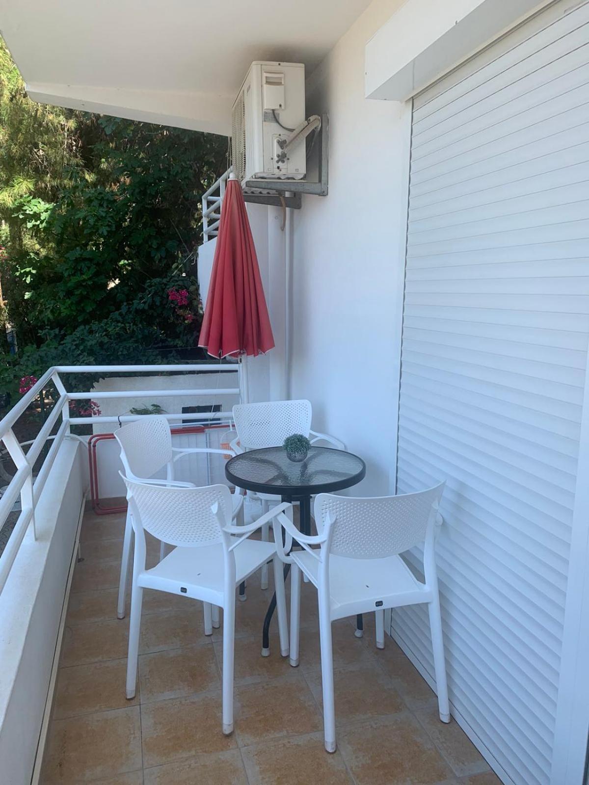 Brankas Apartments Bar Exterior photo